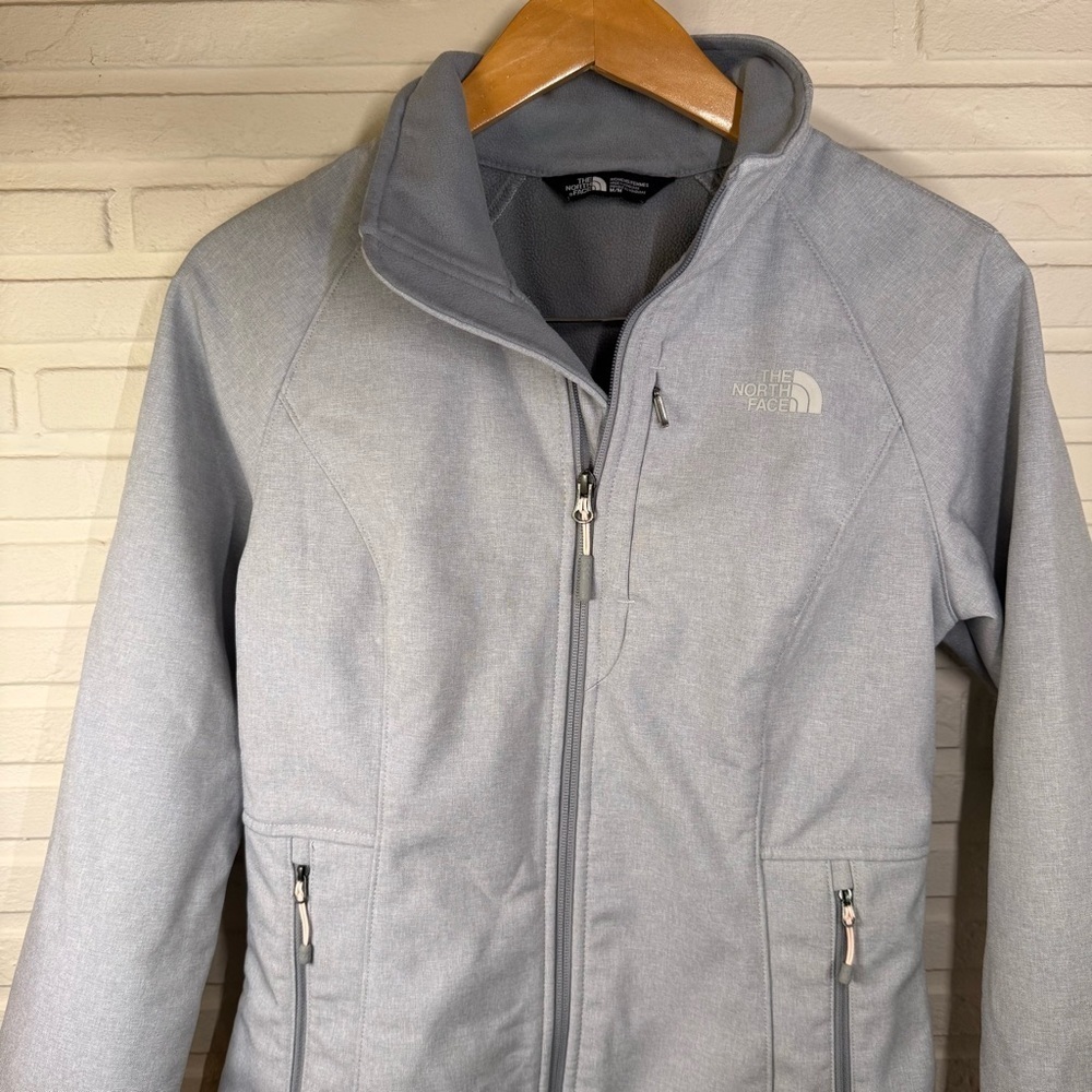 The North Face Light Gray Windwall Fleece Lined Jacket, Women’s Size Medium - Picture 2 of 16